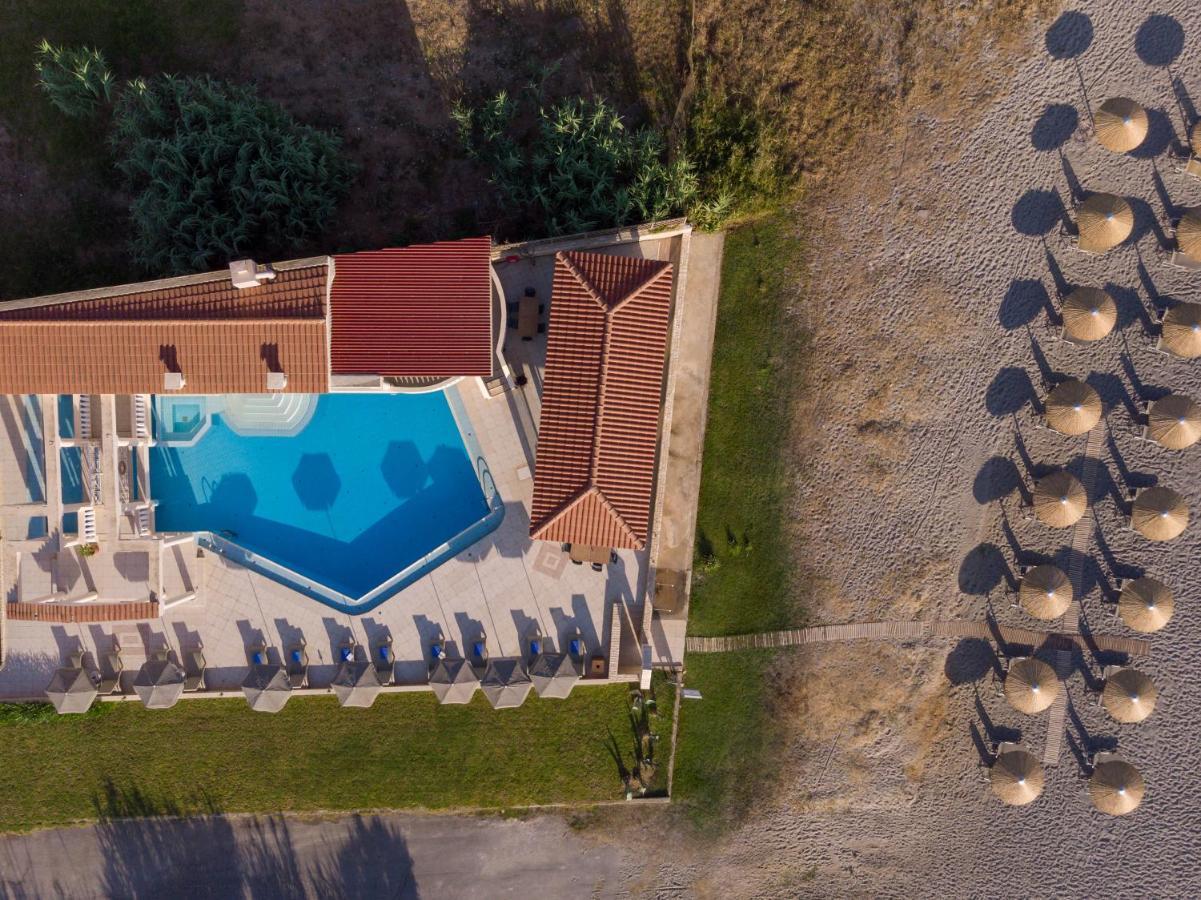 يورانيون Hotel Caretta Beach المظهر الخارجي الصورة