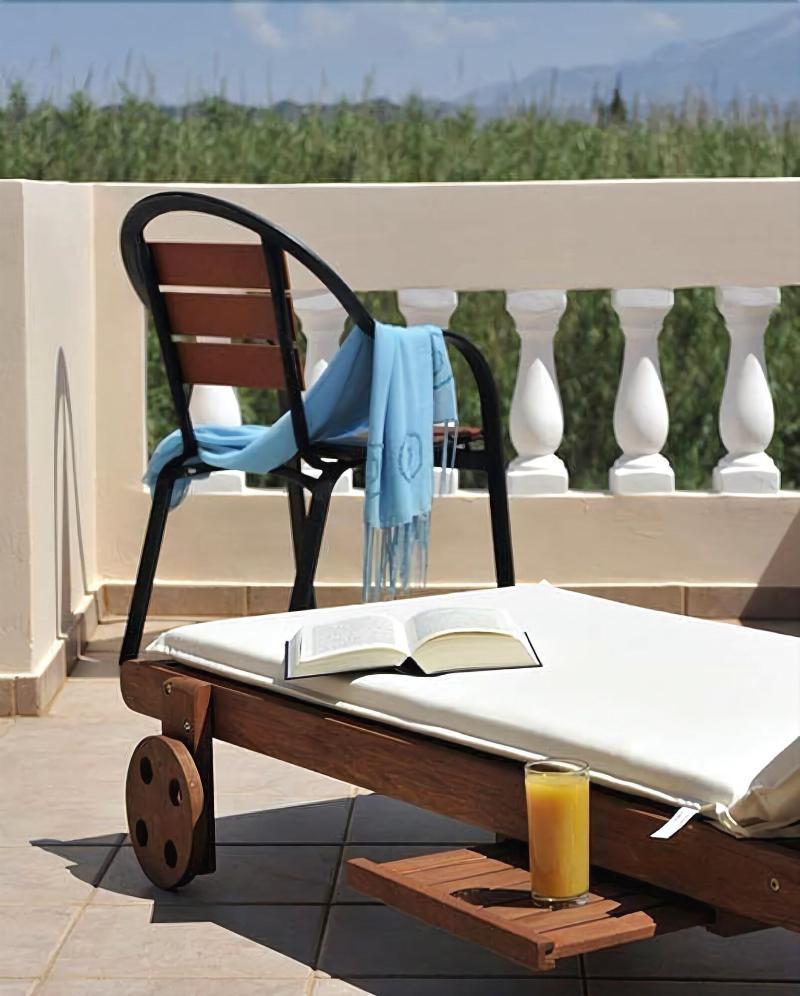 يورانيون Hotel Caretta Beach المظهر الخارجي الصورة