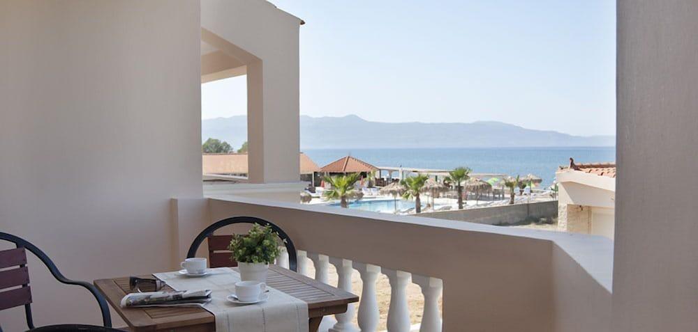 يورانيون Hotel Caretta Beach المظهر الخارجي الصورة