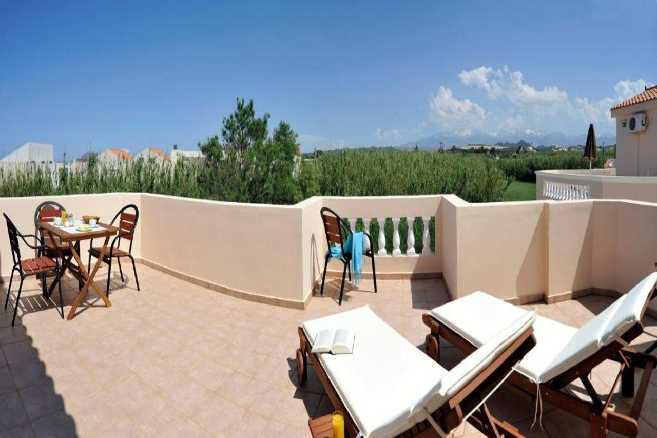 يورانيون Hotel Caretta Beach المظهر الخارجي الصورة