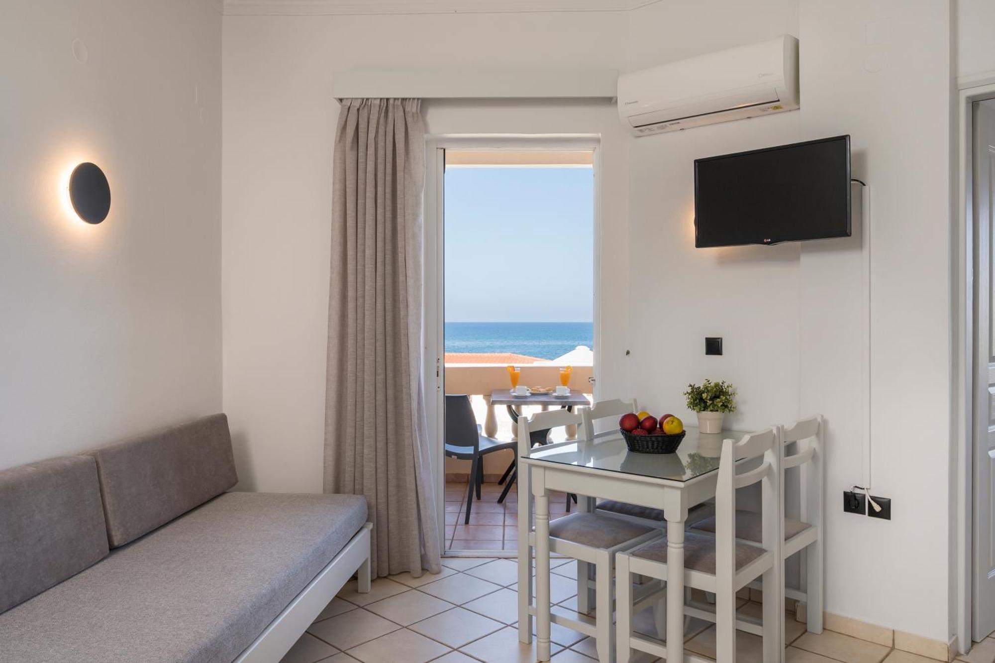 يورانيون Hotel Caretta Beach المظهر الخارجي الصورة