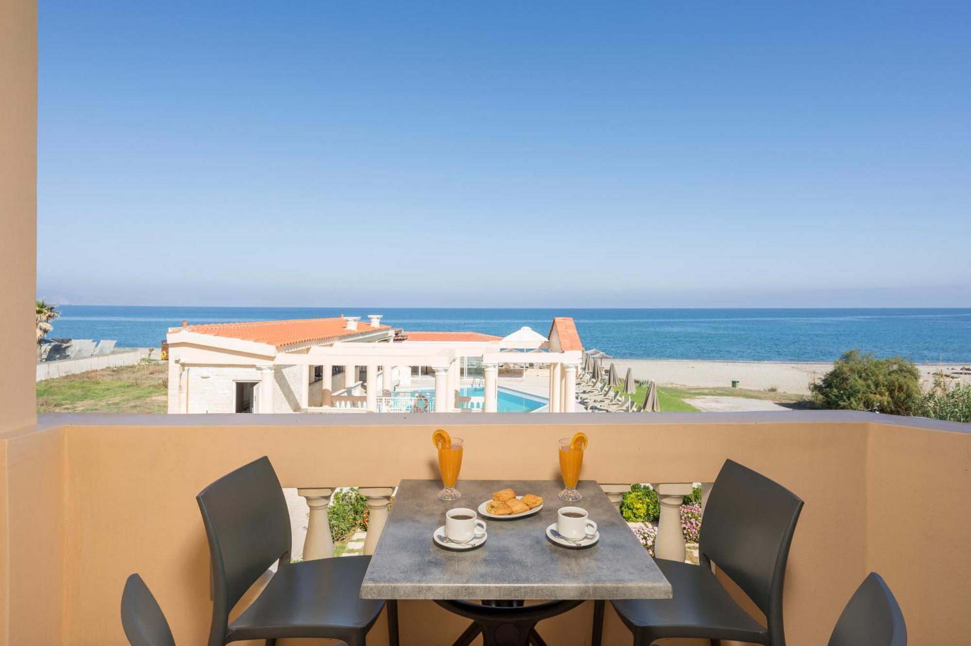 يورانيون Hotel Caretta Beach المظهر الخارجي الصورة