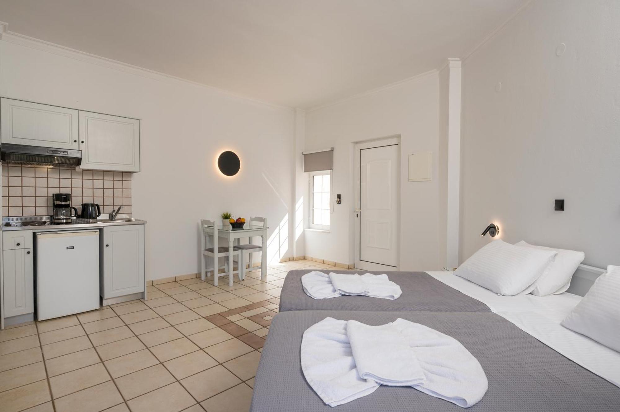 يورانيون Hotel Caretta Beach المظهر الخارجي الصورة