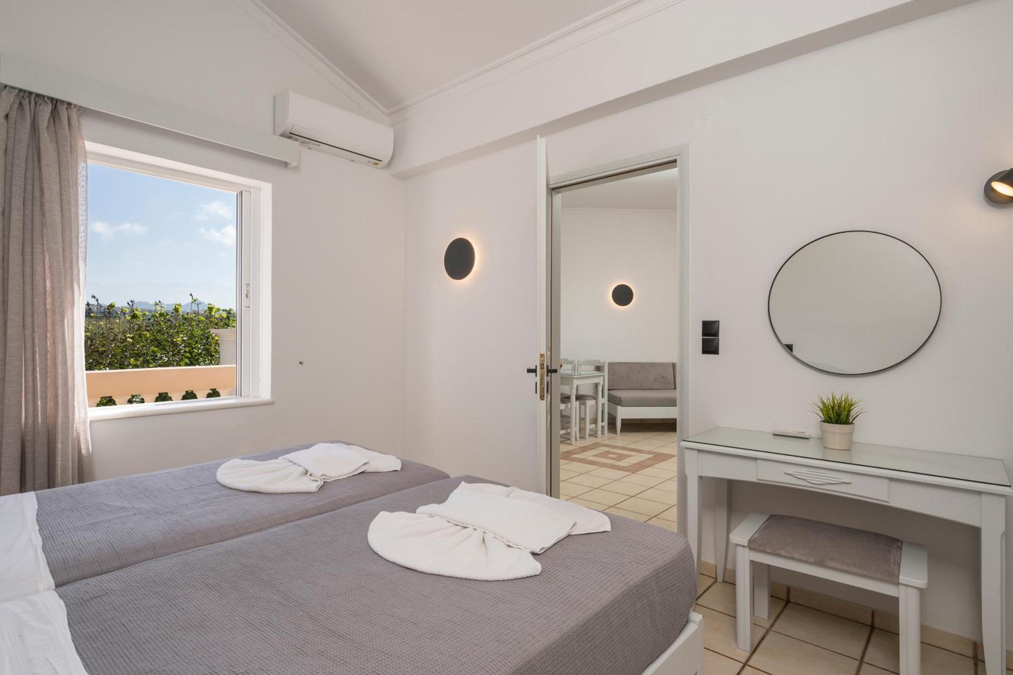 يورانيون Hotel Caretta Beach المظهر الخارجي الصورة